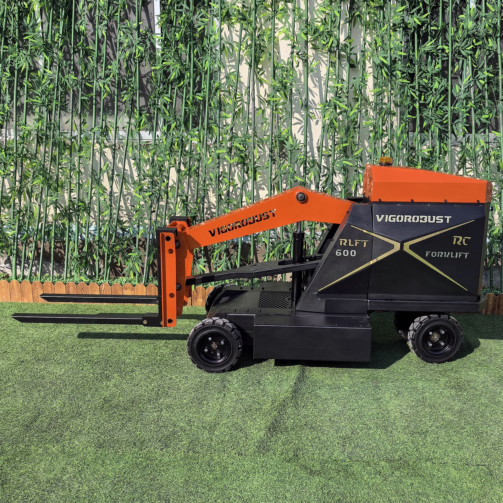 Orange Remote Control Forklift (RLFT600) - Image 4